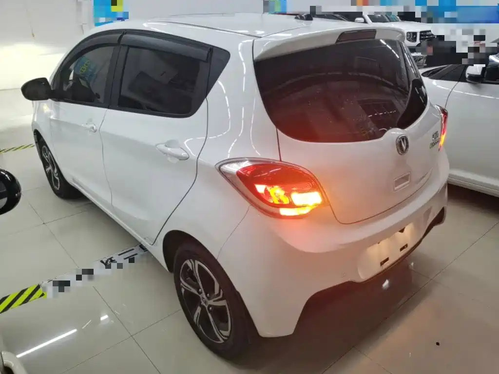 Changan Benben E-Star — миниатюра 5