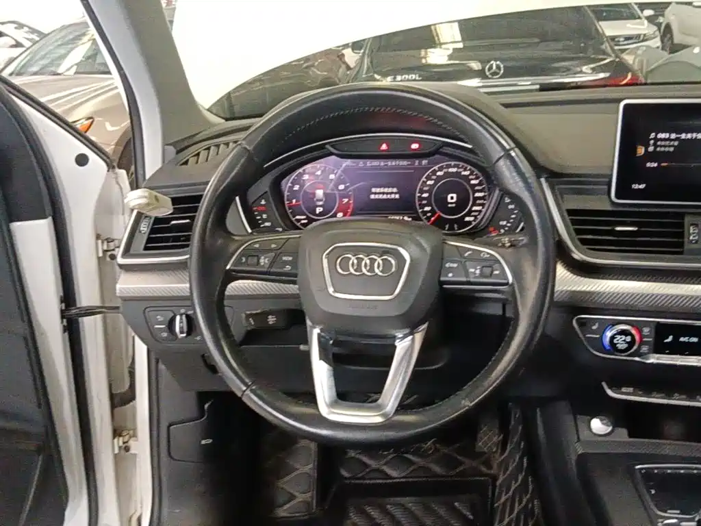 Audi Q5L — миниатюра 11