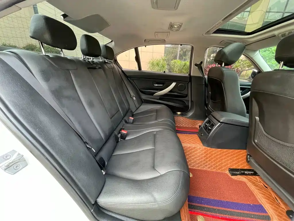 BMW 3 Series — миниатюра 14