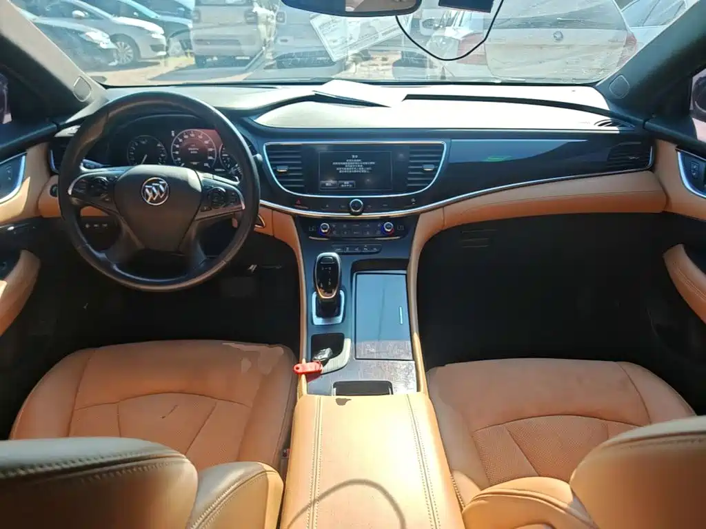 Buick LaCrosse — миниатюра 10