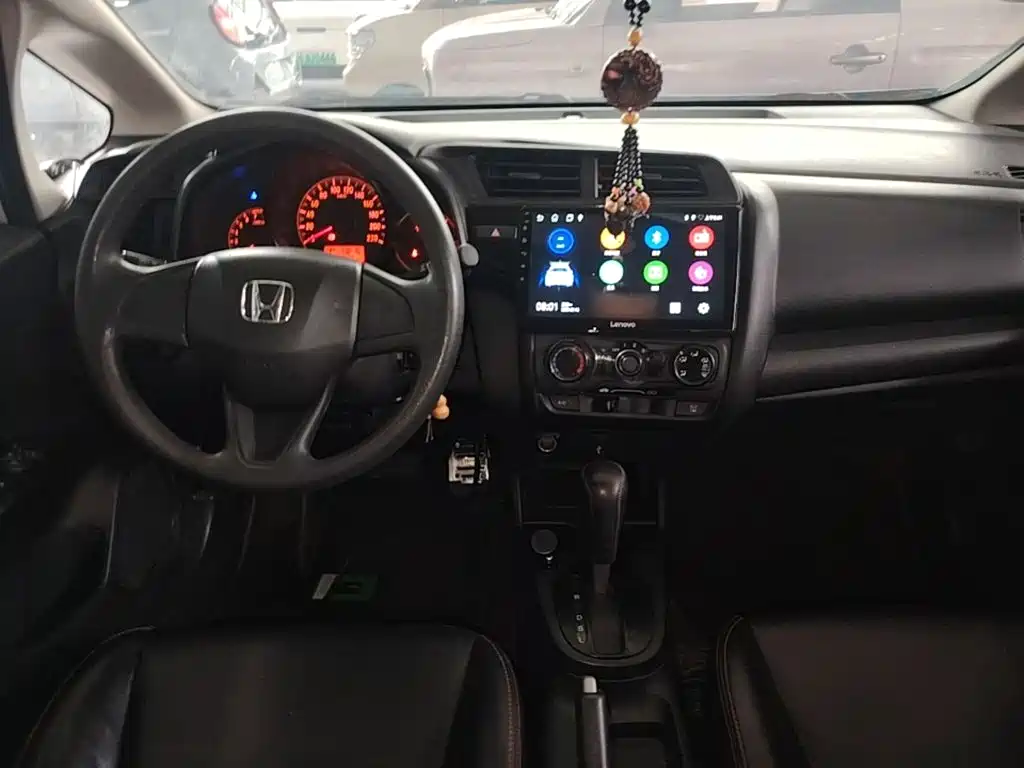 Honda Fit — миниатюра 10