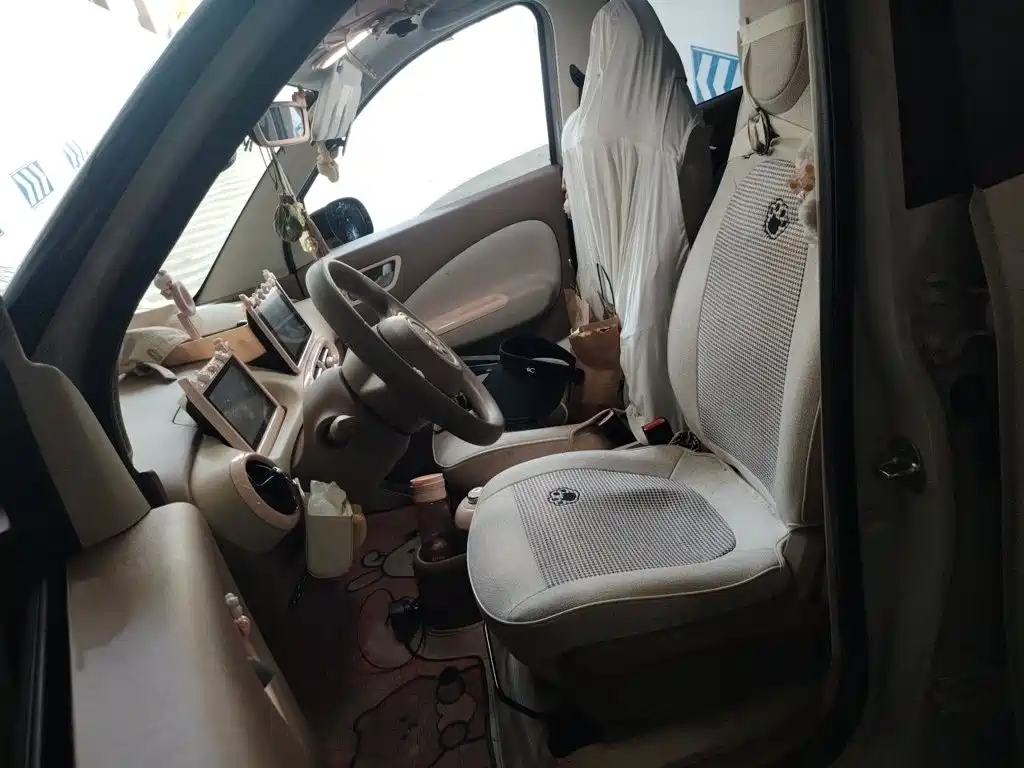 Wuling MINIEV — миниатюра 8