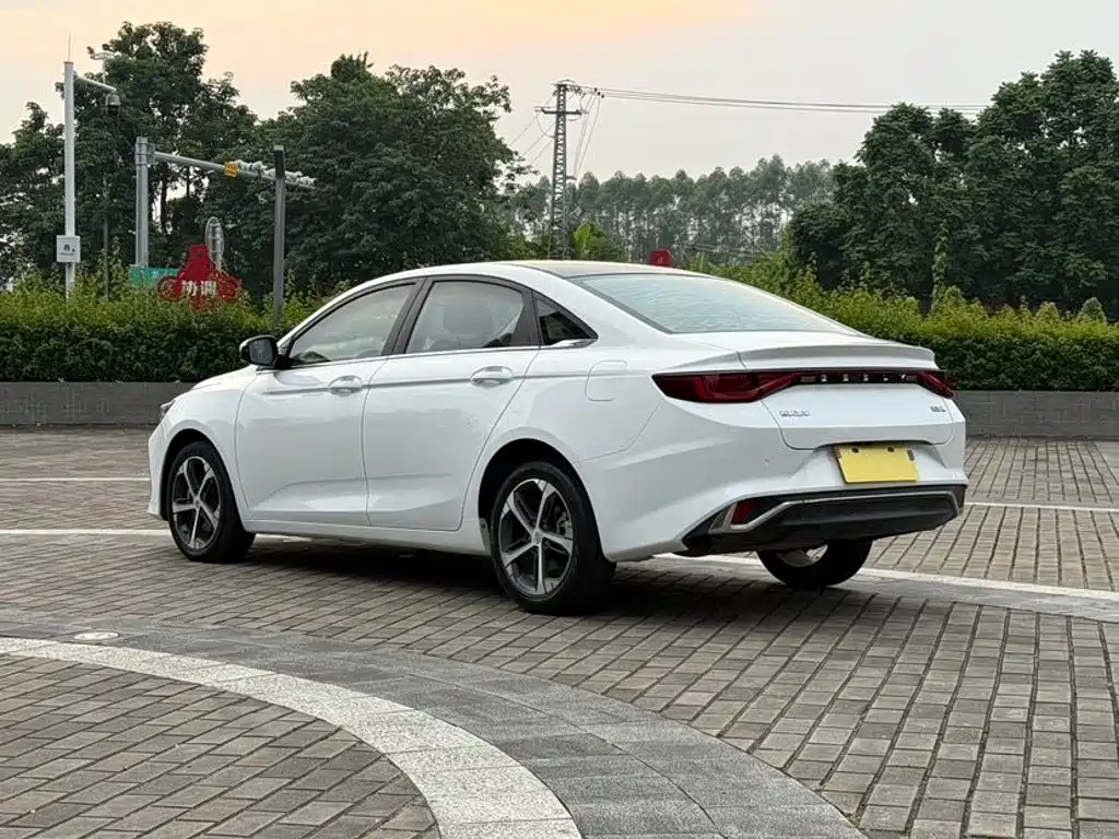 Geely Emgrand L — миниатюра 9
