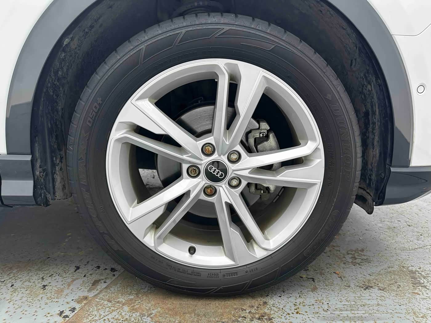 Audi Q3 1.4 л 2021 г. Белый, пробег 21000 км