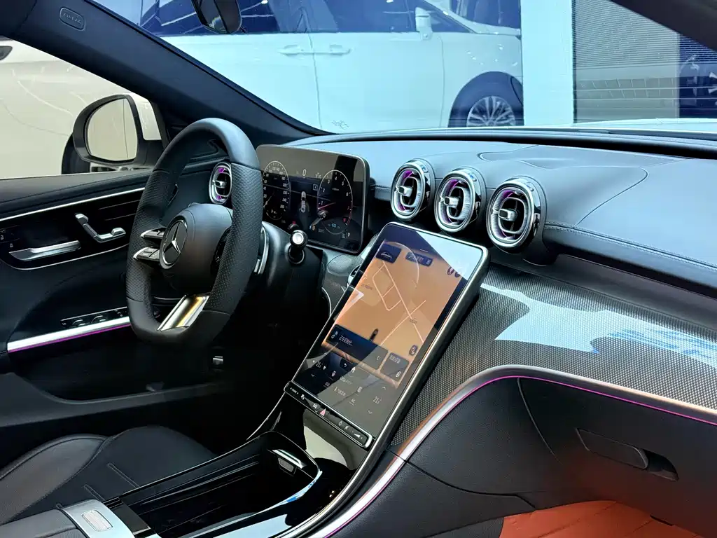 Mercedes-Benz C-Class — миниатюра 6