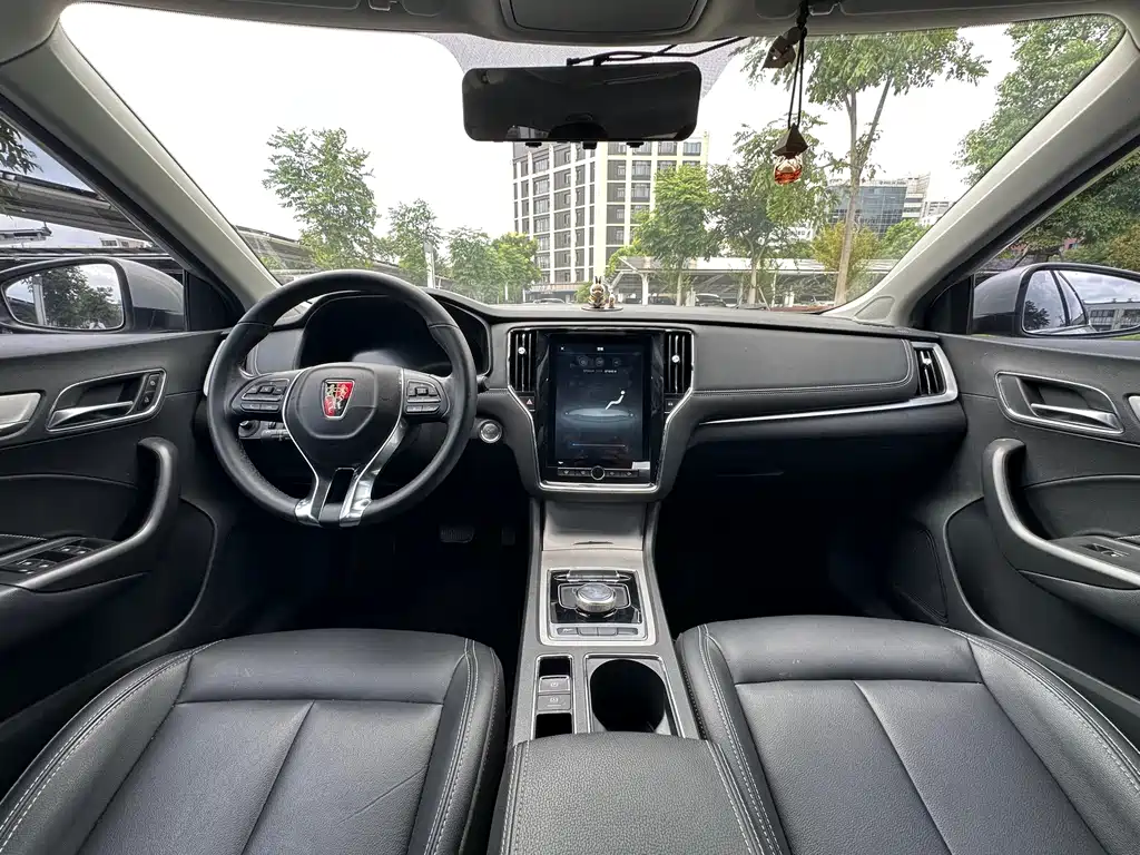 Roewe i6 New Energy — миниатюра 14