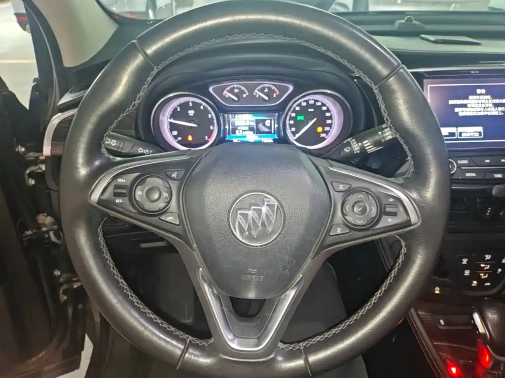 Buick Envision Plus — миниатюра 11