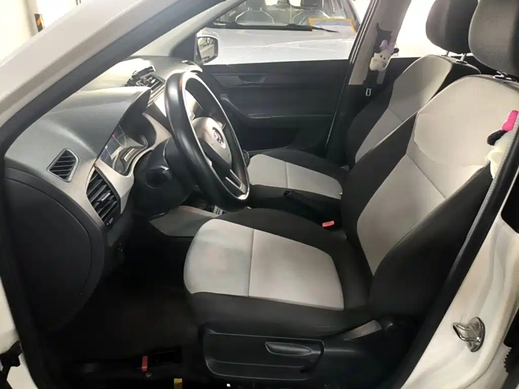 Skoda Fabia — миниатюра 15