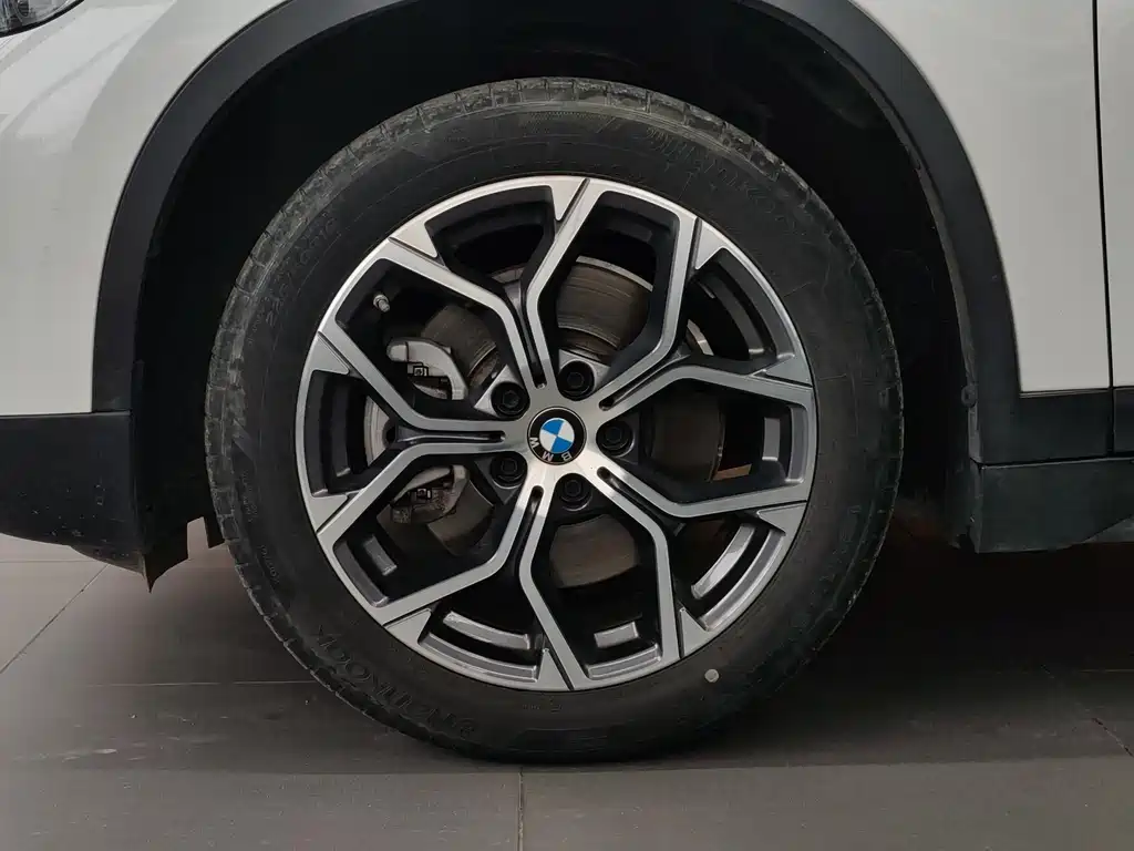 BMW X1 - фото 15