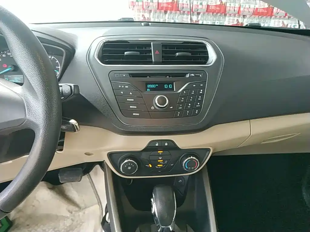 Ford Escort — миниатюра 13