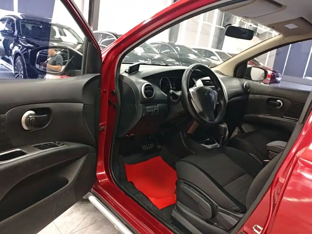 Nissan Livina — миниатюра 16