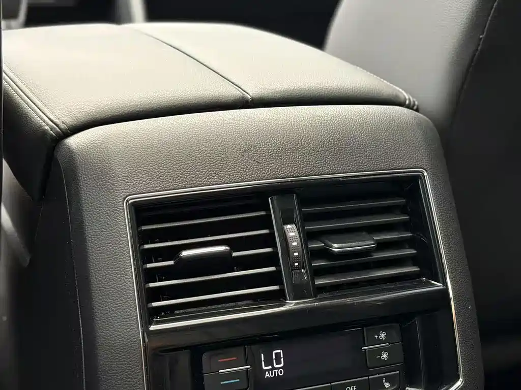 Volkswagen Teramont — миниатюра 9