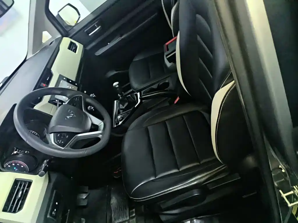 Wuling Hongguang PLUS — миниатюра 15
