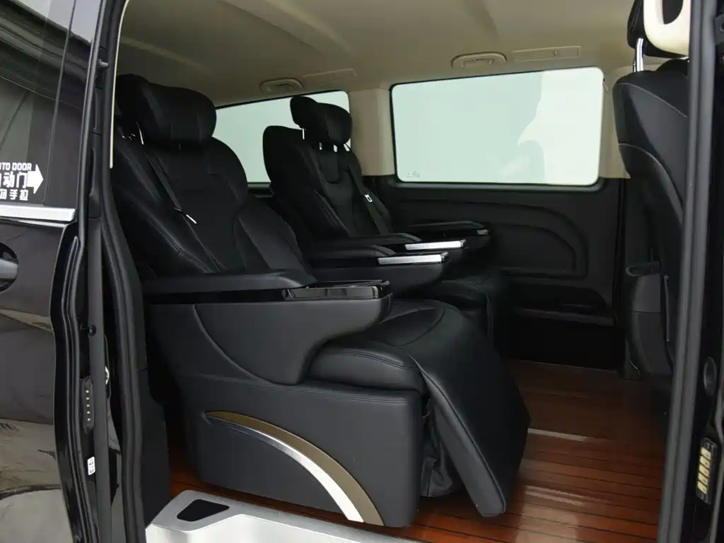 Mercedes-Benz Vito — миниатюра 7