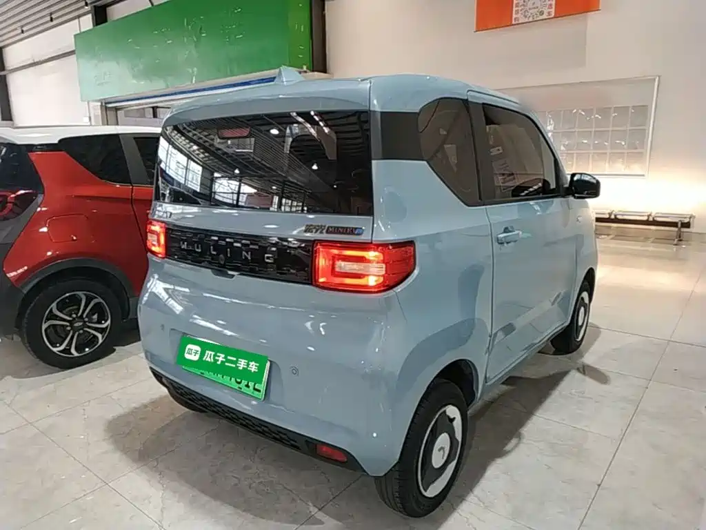 Wuling MINIEV — миниатюра 7