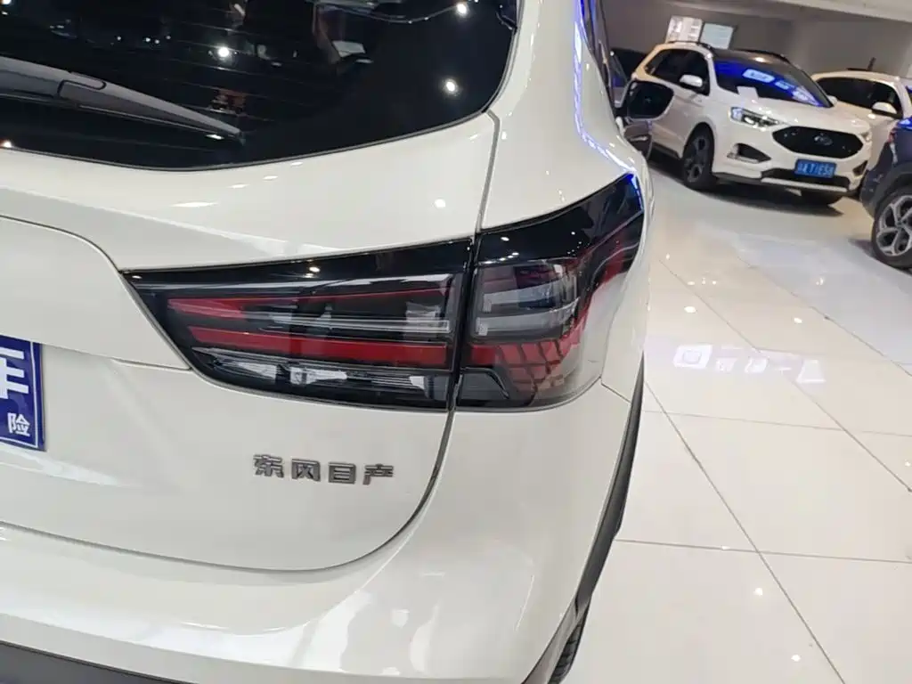 Nissan Qashqai — миниатюра 8