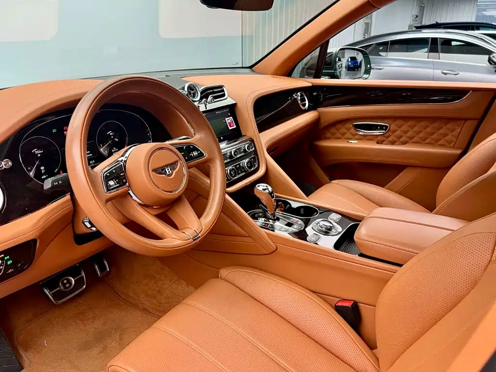 Bentley Bentayga — миниатюра 13