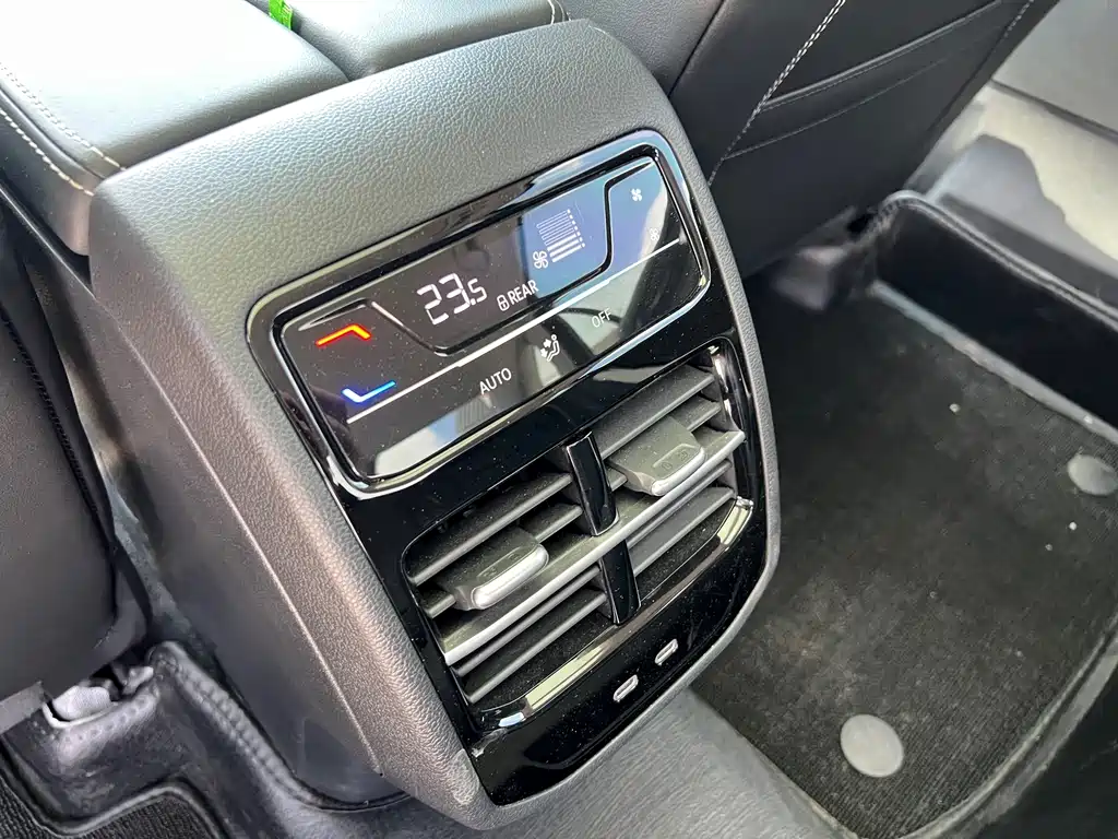 Volkswagen Magotan — миниатюра 11