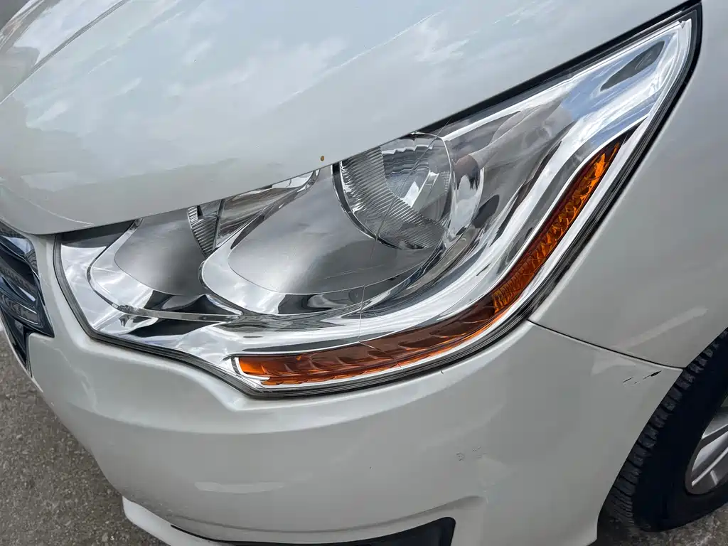 Citroen C4L — миниатюра 10