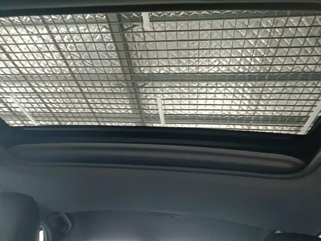 Toyota Camry — миниатюра 18