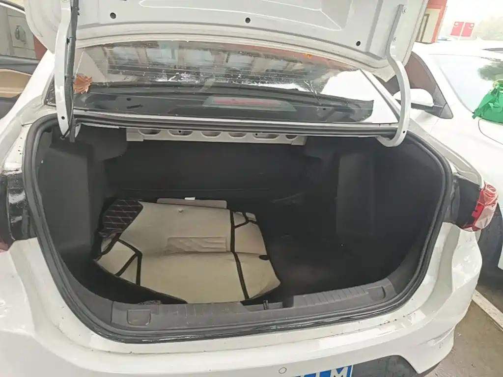 Chevrolet Cavalier — миниатюра 19