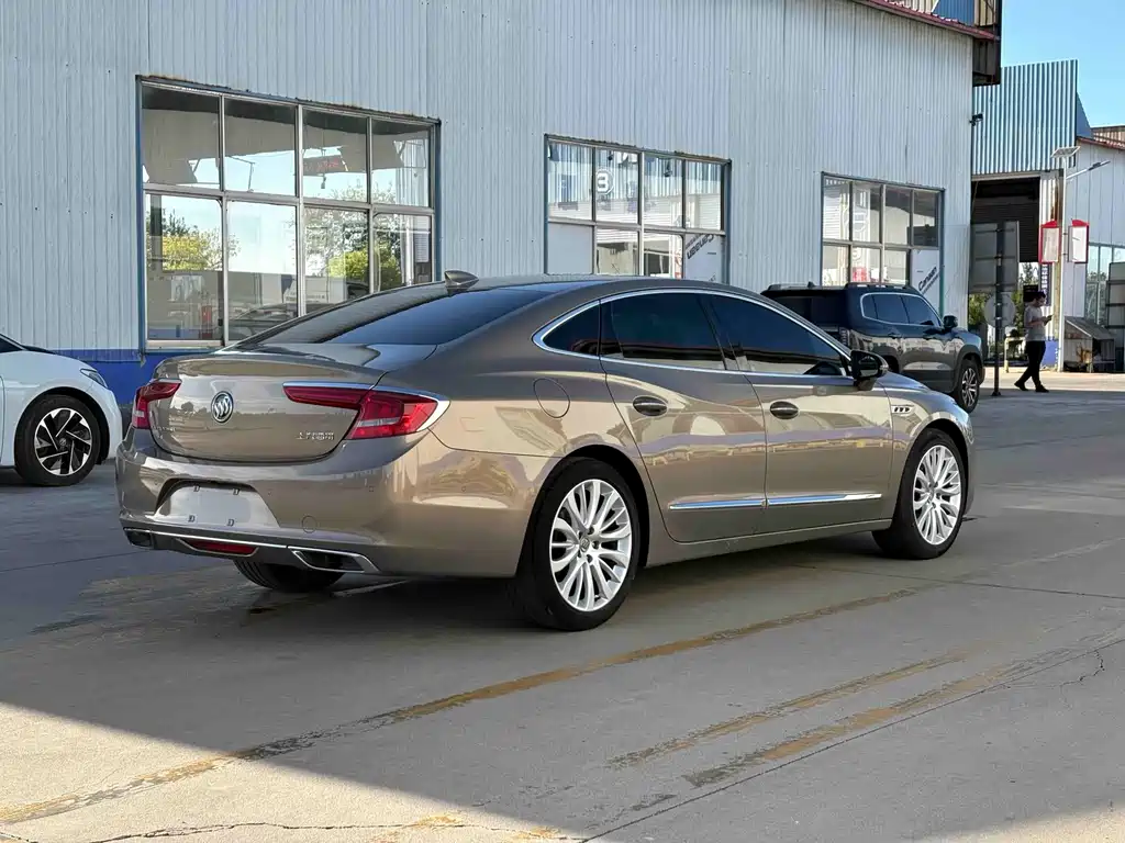 Buick LaCrosse — миниатюра 9