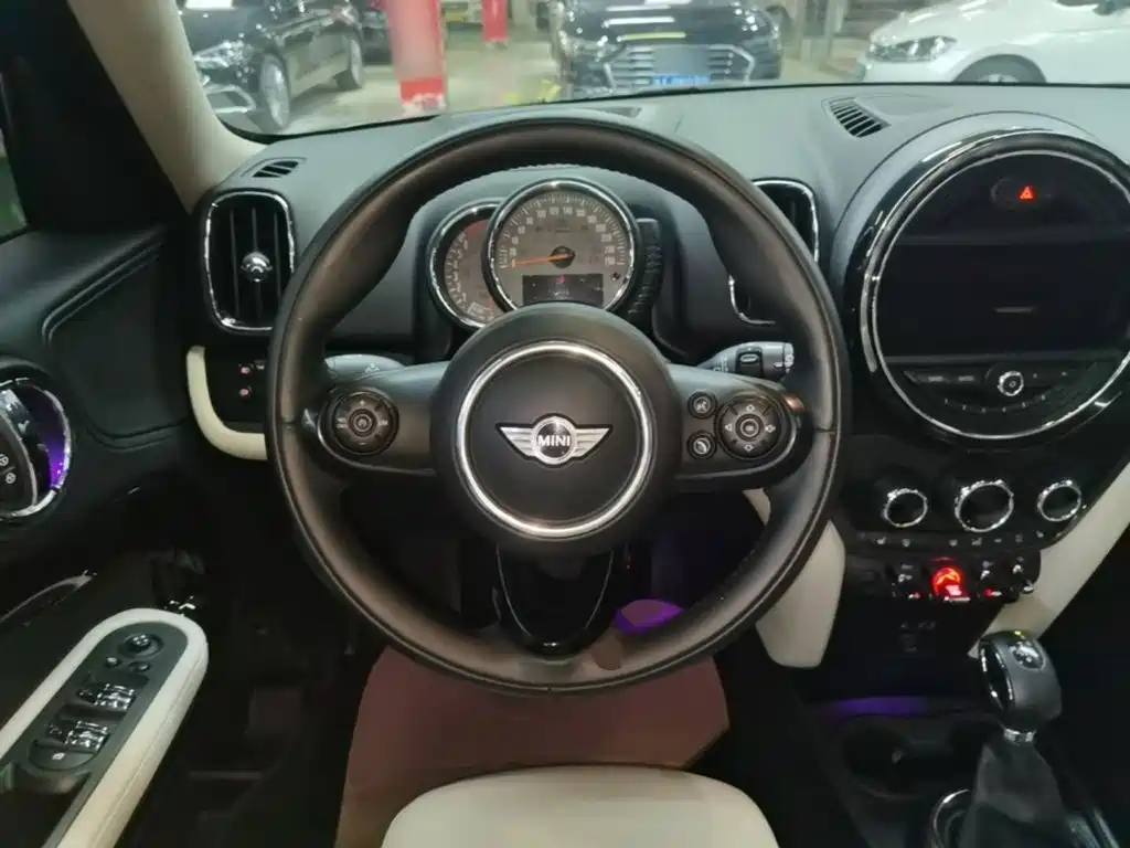 MINI Mini Countryman — миниатюра 11