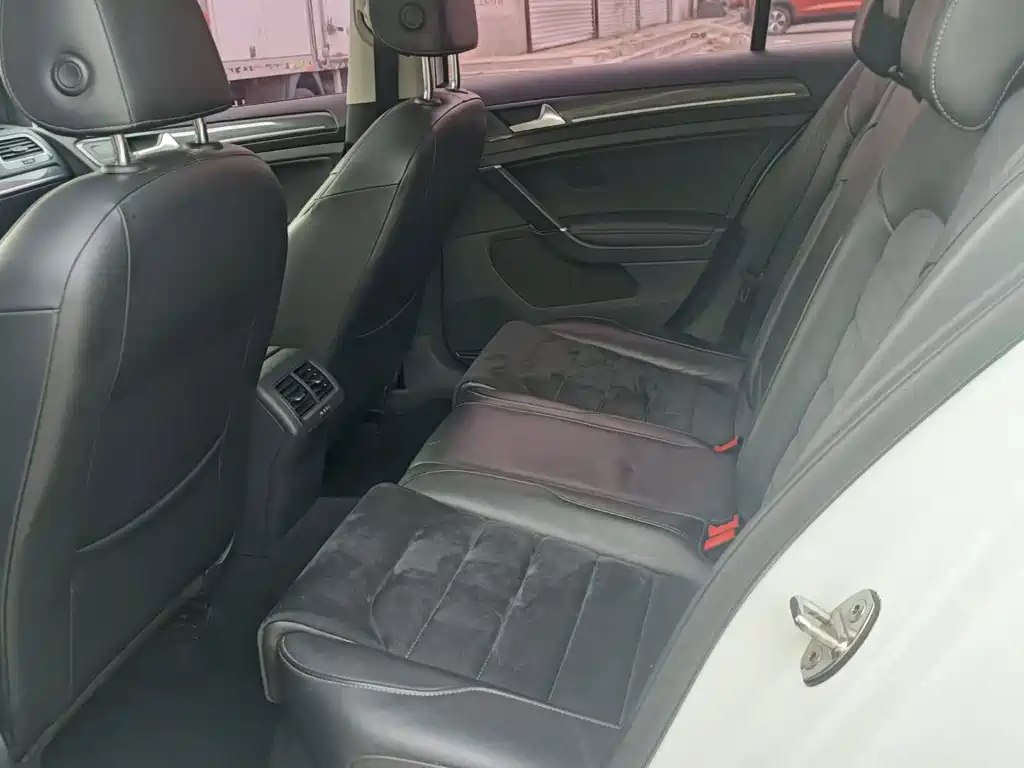 Volkswagen Golf — миниатюра 7