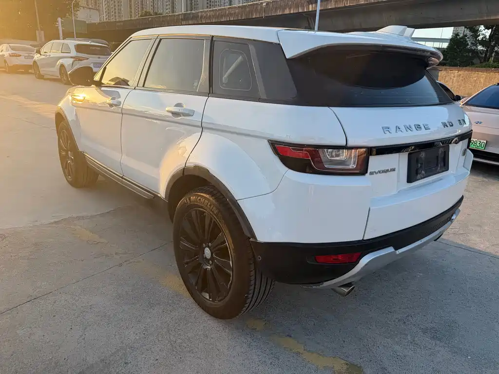 Land Rover Evoque — миниатюра 9
