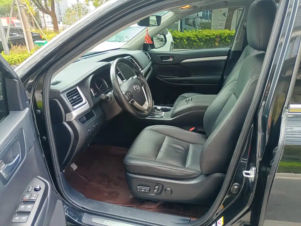 Toyota Highlander — миниатюра 11
