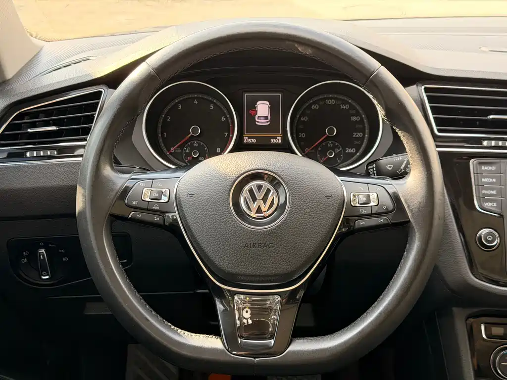 Volkswagen Tiguan L — миниатюра 7