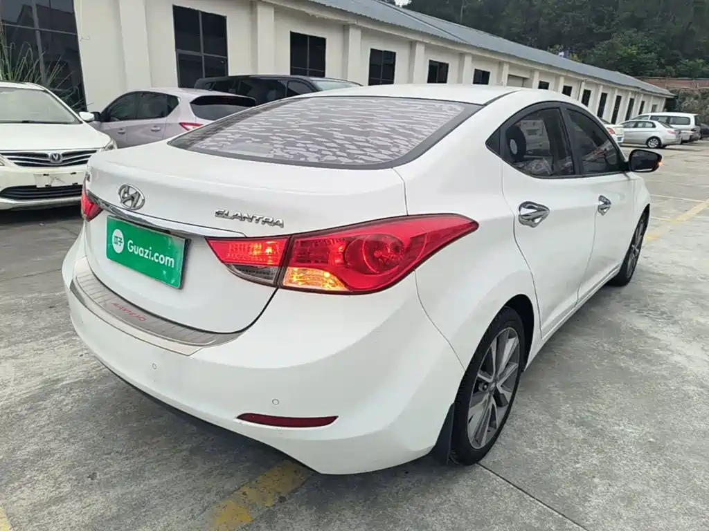 Hyundai Elantra Langdong — миниатюра 7