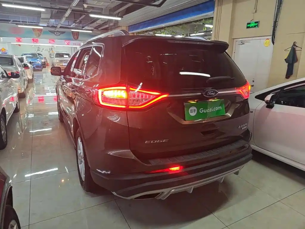 Ford Edge — миниатюра 5