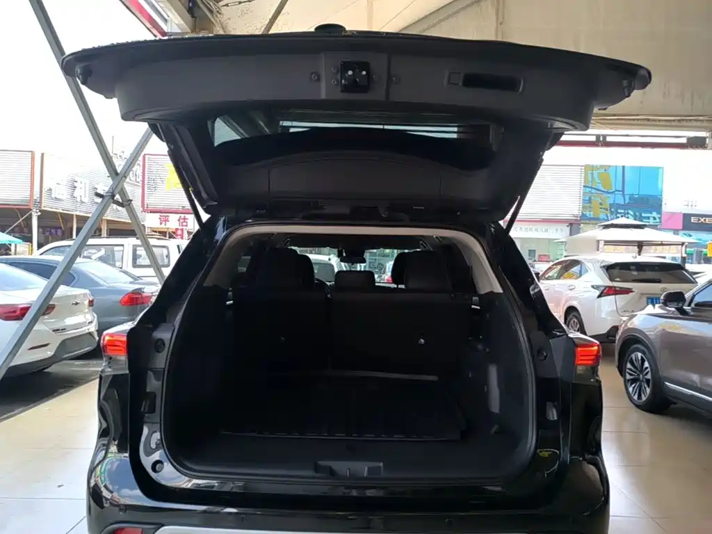 Toyota Highlander — миниатюра 19