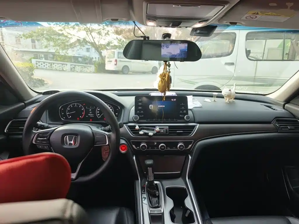 Honda Accord — миниатюра 5