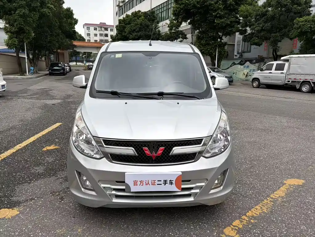 Wuling Rongguang V — миниатюра 2