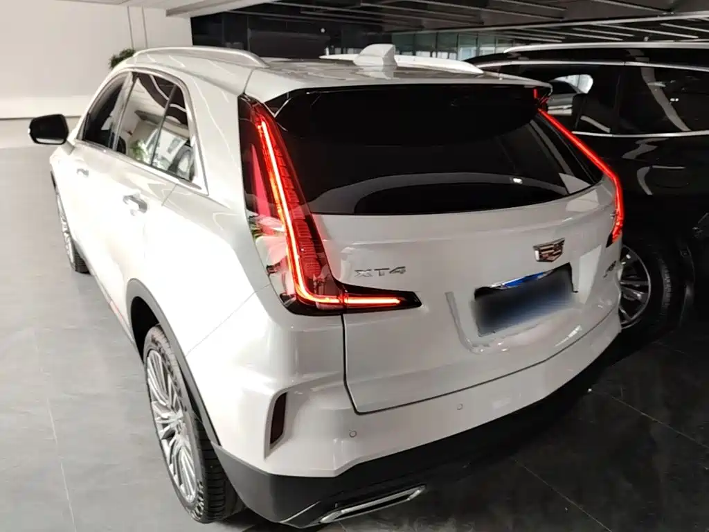 Cadillac XT4 — миниатюра 5