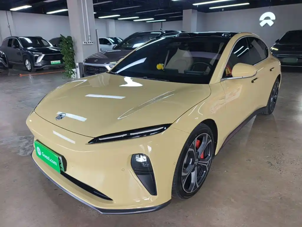 NIO ET5