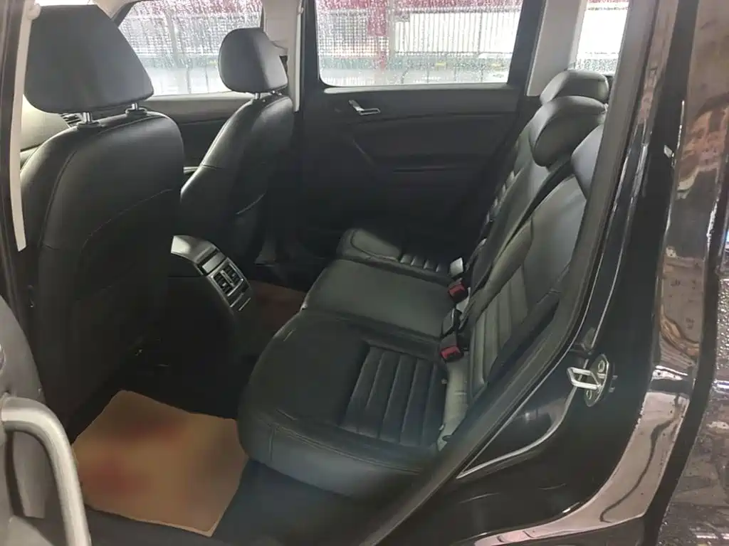 Skoda Yeti — миниатюра 17