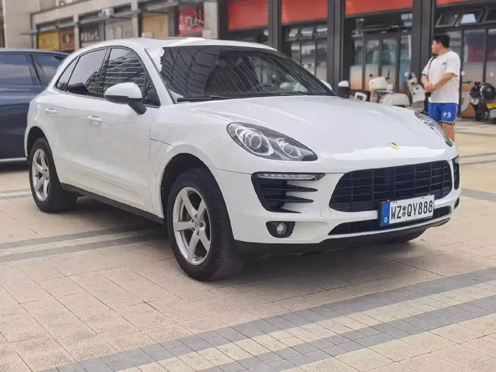 Porsche Macan — миниатюра 3