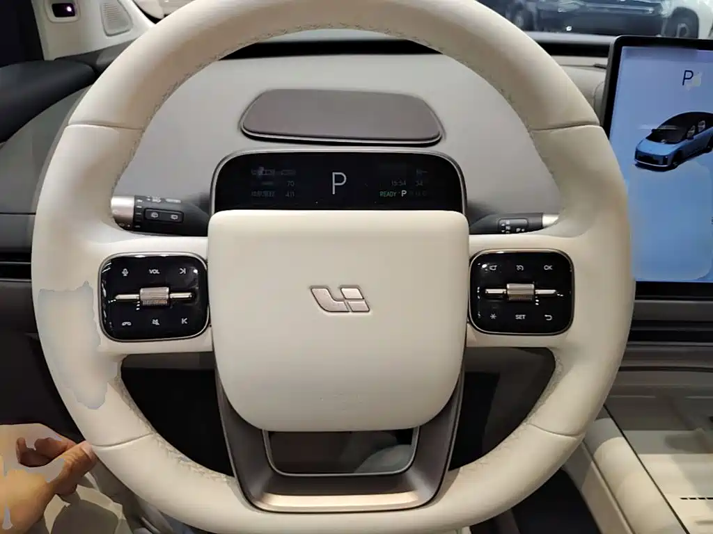 Li Auto Идеальный I8 — миниатюра 11