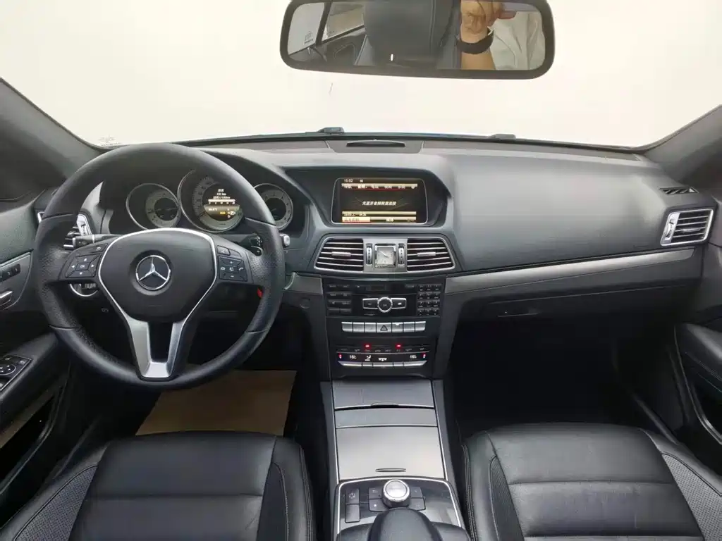 Mercedes-Benz E-Class (Import) — миниатюра 6