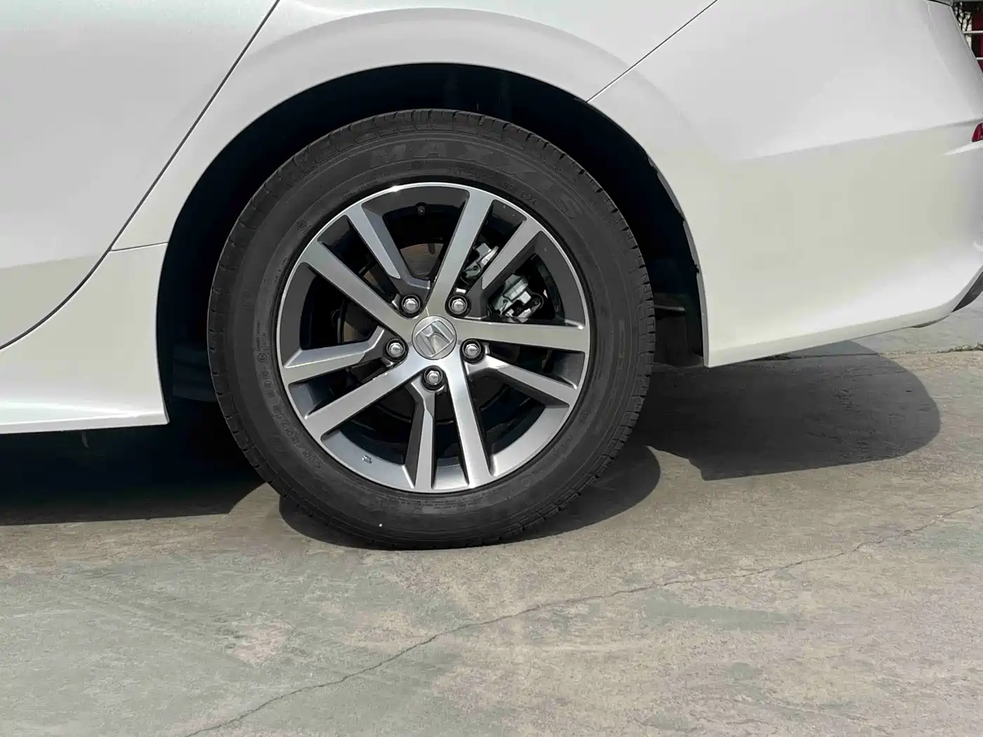 Honda Civic id 4659689 из Китая 11