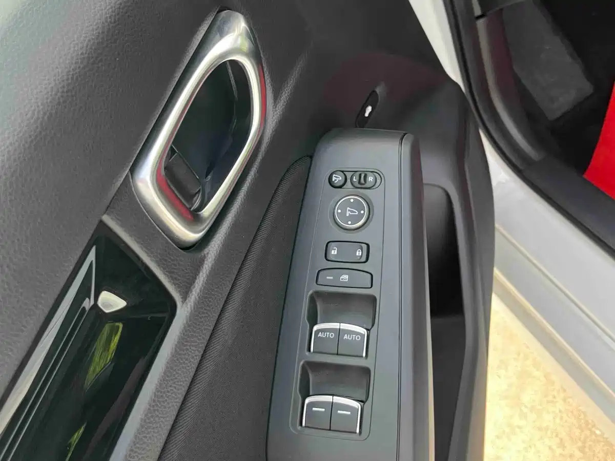 Honda Civic id 4659689 из Китая 12