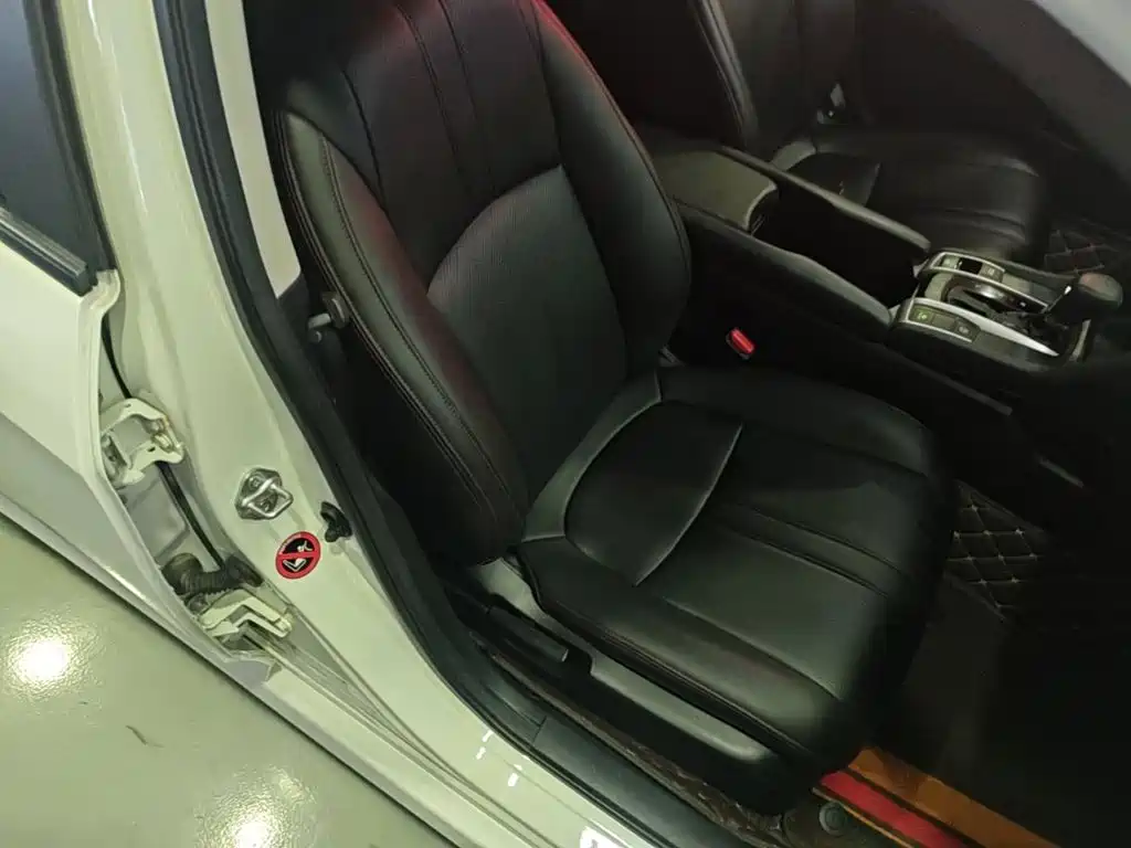 Honda Civic — миниатюра 25