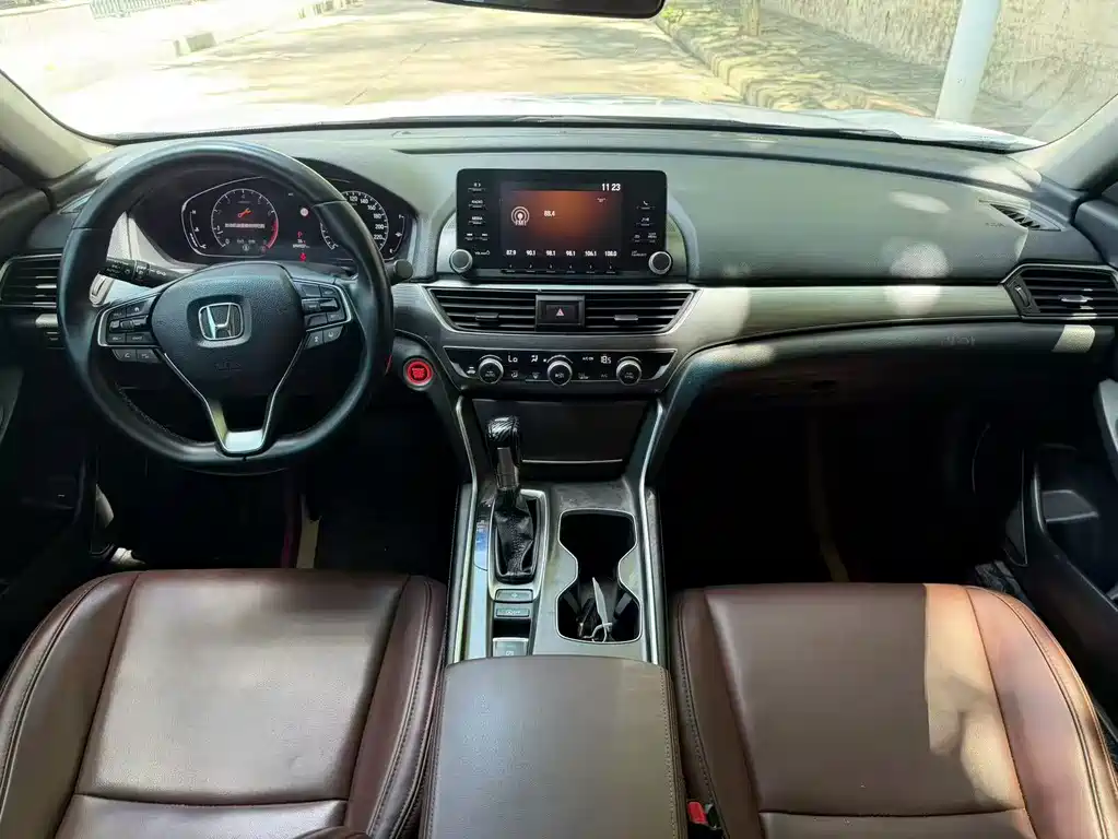 Honda Accord — миниатюра 6