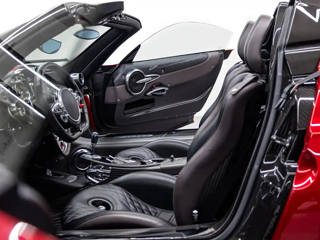 Pagani Huayra — миниатюра 10