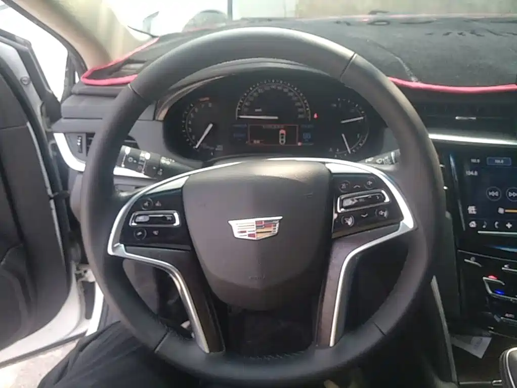 Cadillac XTS — миниатюра 11