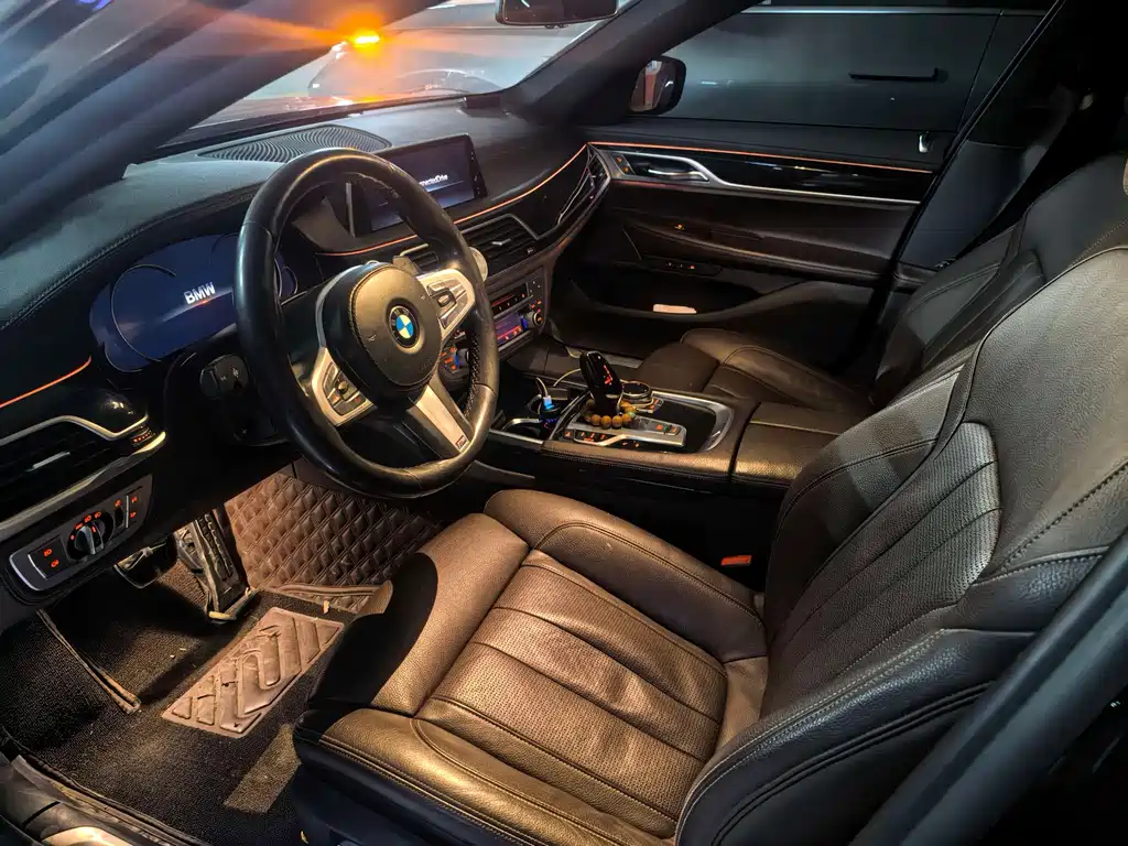 BMW 7 Series — миниатюра 4