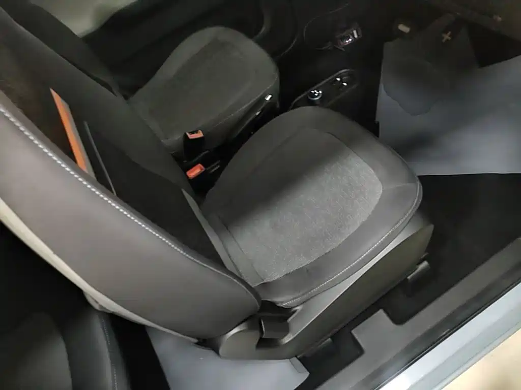Wuling MINIEV — миниатюра 25